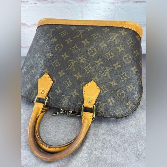 Louis Vuitton Monogram Alma Pm Handbag - Picture 10 of 13